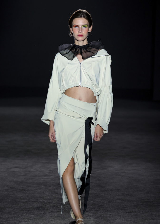 إطلالة من Menchen Tomas