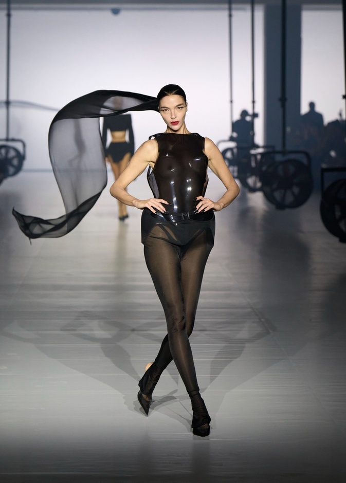 مجموعة Mugler لربيع وصيف 2024