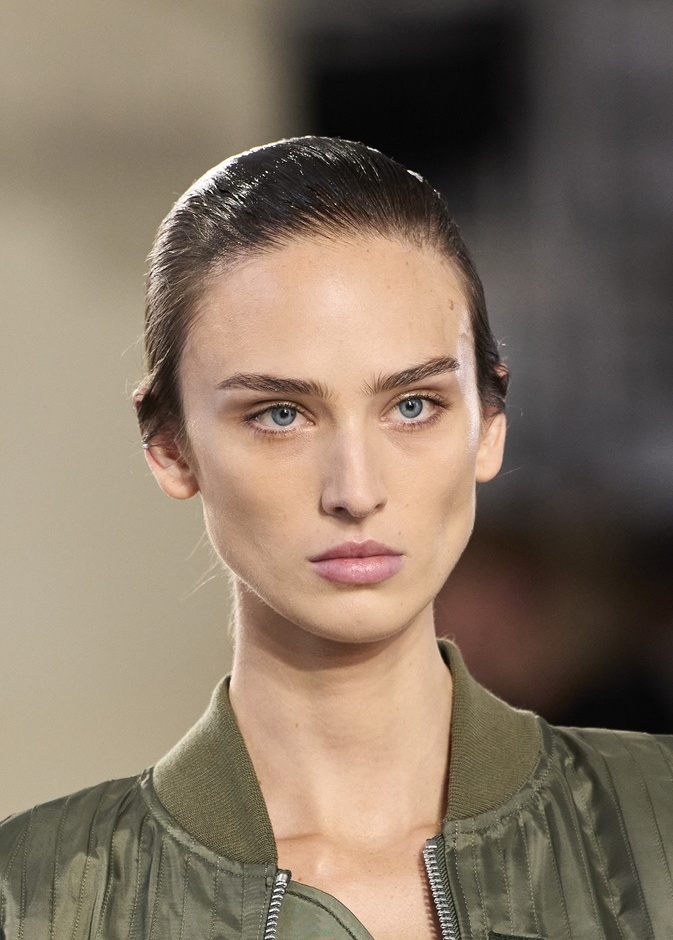 لإطلالة شبابية.. إليك طرق غير جراحية للتخلص من دهون الرقبة