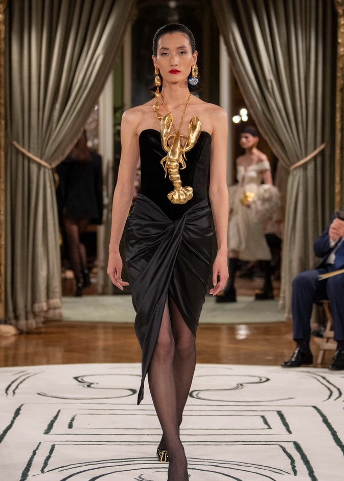 كركند "إلسا" يشق طريقه في مجموعات "دانييل روزبيري" في سكابريلي