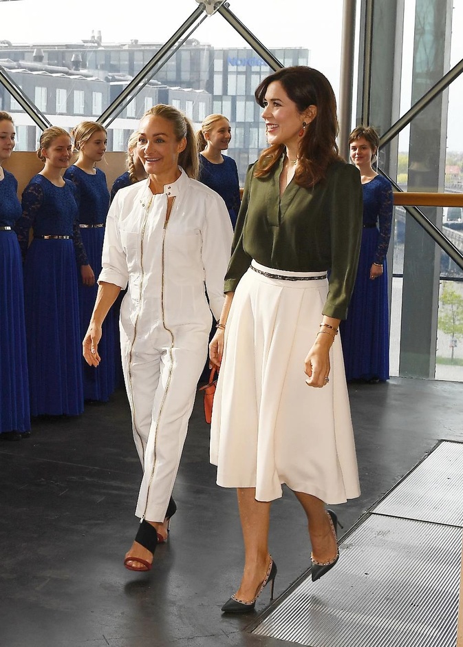 الأميرة ماري Mary Crown Princess of Denmark وصناعة الأزياء الصديقة للبيئة (2)