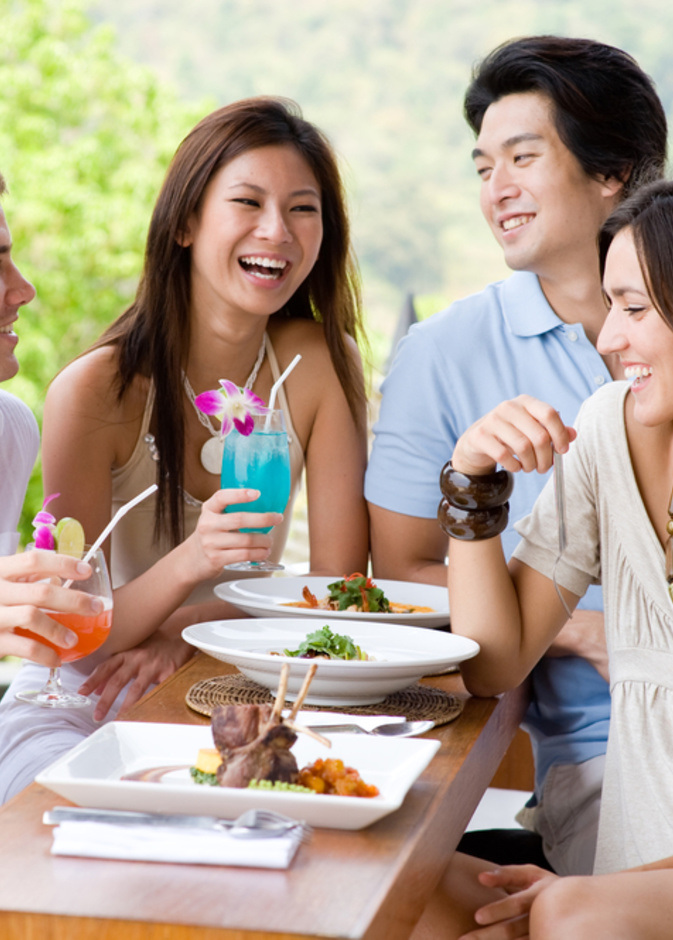 احتفلي بقدوم شهر نوفمبر الجميل.. بتجارب الطعام المميزة في دبي