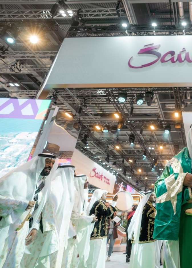 تعزيز مكانة السياحة السعودية عالميا.. جناح المملكة الأكبر في سوق السفر العالمي في لندن