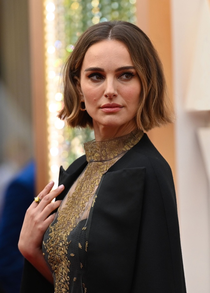 شاهدي منازل ناتالي بورتمان على الطراز الكلاسيكي