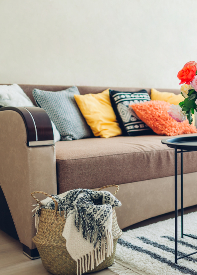 لإسعاد وراحة ضيوفك .. 7 نصائح لتصميم غرفة استقبال أكثر ترحيبًا وجاذبية