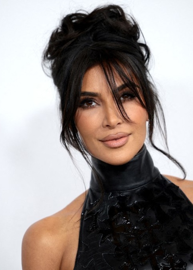 إطلالات جمالية للنجمات العالميات في حفل CFDA Fashion