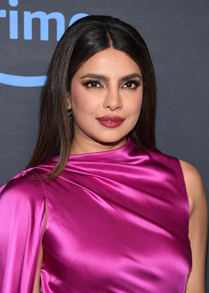 روتين للعناية بالبشرة تحتاجه كل إمرأة لتسير على خطى بريانكا شوبرا