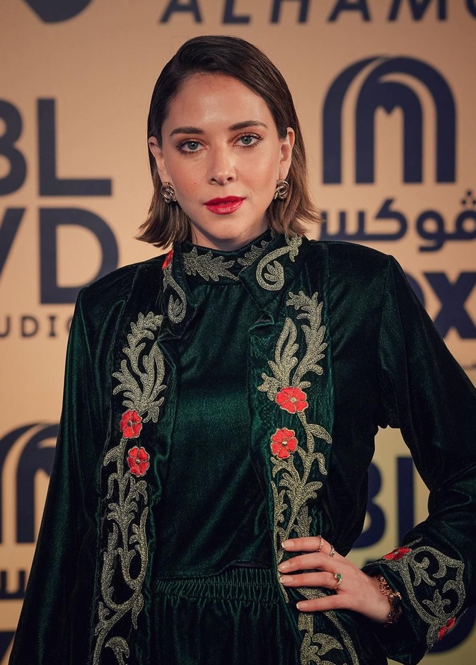 فاطمة البنوي