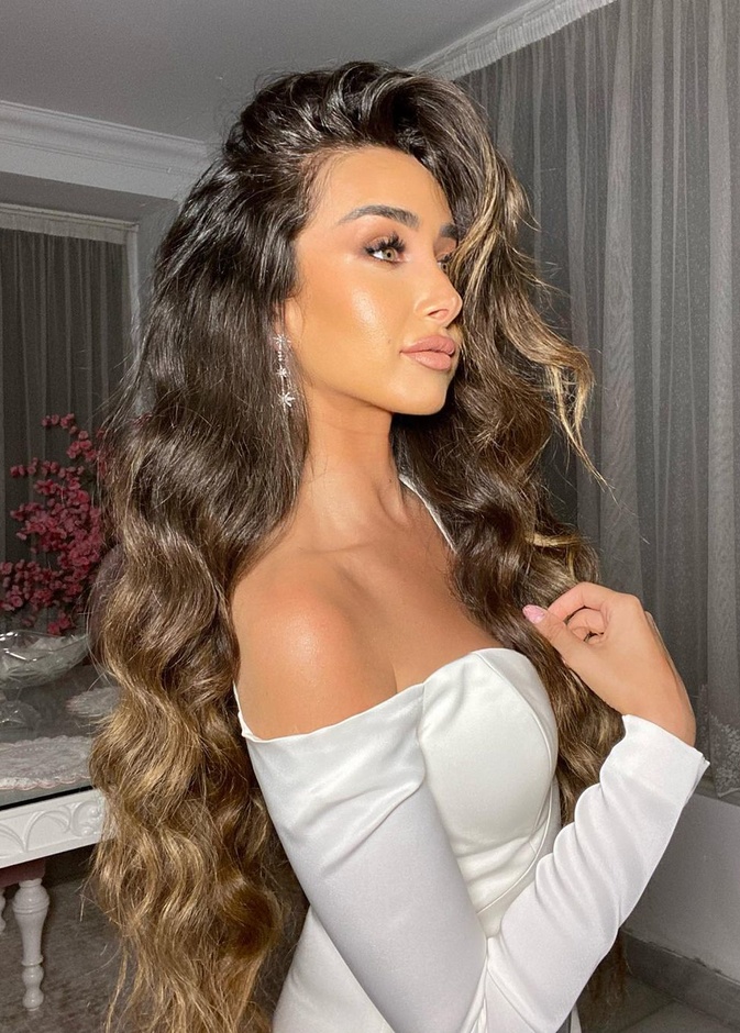 هنا الزاهد
