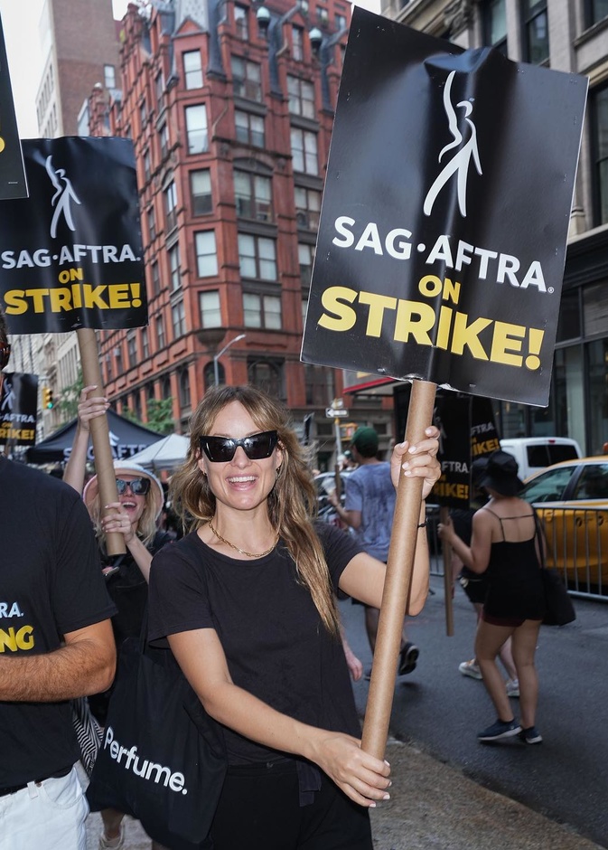 انتهاء إضراب SAG-AFTRA أخيرًا.. ما الحلول التي أرضت نقابة الممثلين بهوليوود؟