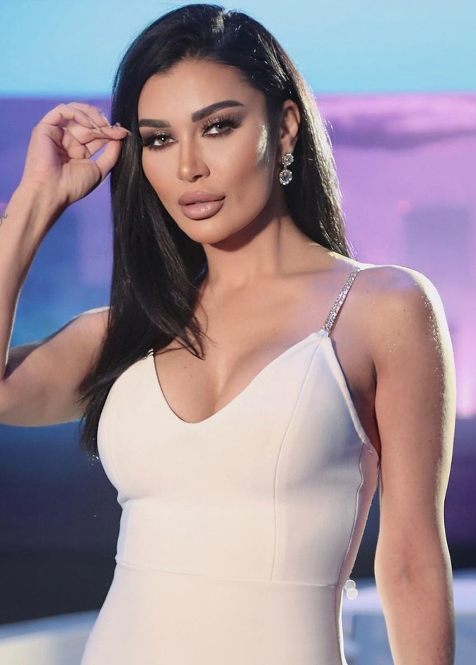 نادين الراسي 