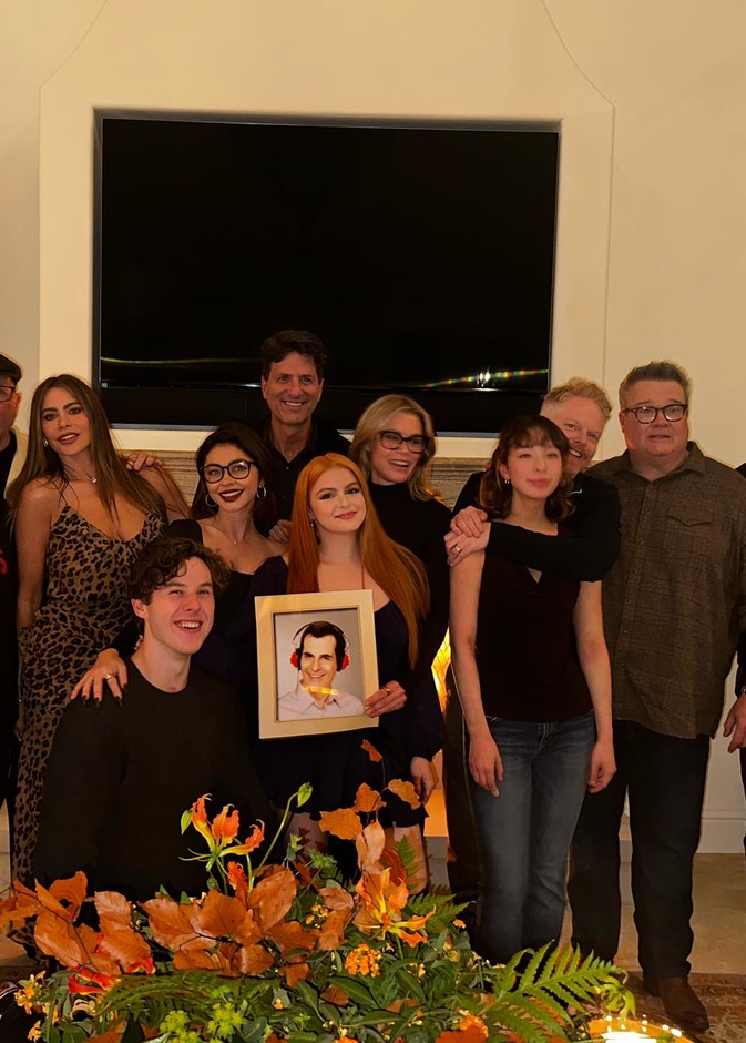نجوم مسلسل "Modern Family" يجتمعون مجددًا بعد فترة غياب..هل نحن على مشارف جزء جديد؟