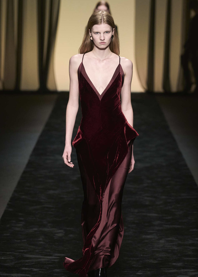 موضة البوردو تضمن شياكتك في الشتاء