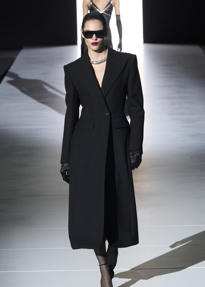 سيكولوجية الموضة: كيف تعززين ثقتك بنفسك وتبرزين قوتك عن طريق الأزياء؟