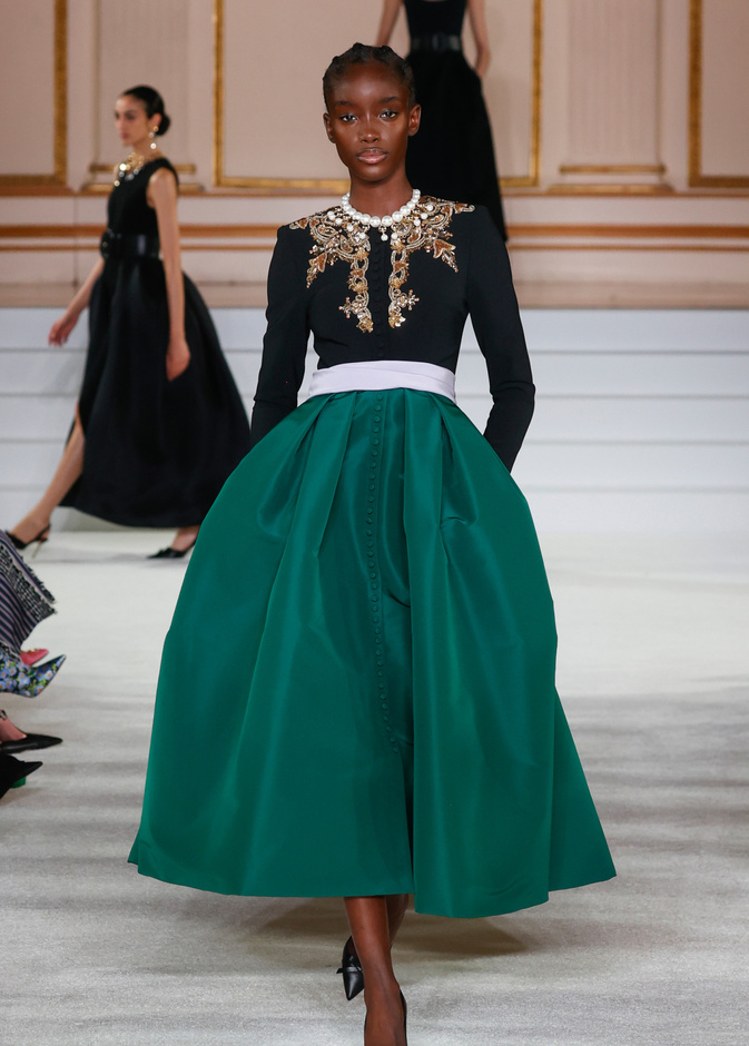  فساتين للمرأة الاماراتية احتفالا باليوم الوطني