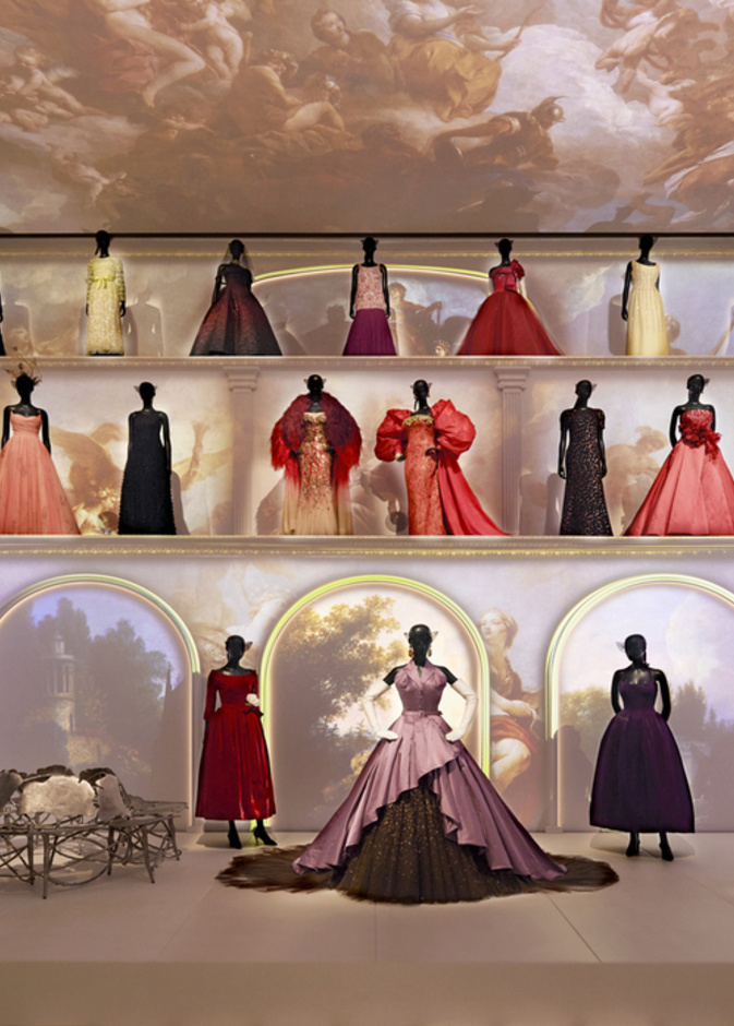صورة من معرض Dior