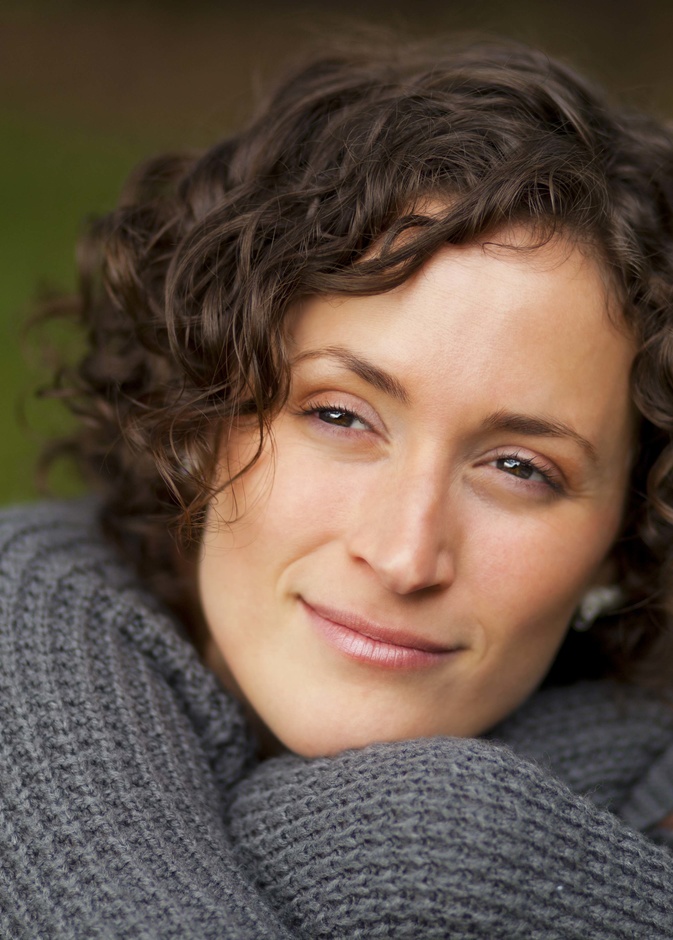 أزمة منتصف العمر عند النساء مرحلة تمر بها المرأة في عمر الأربعين تجعلها  في صراع بين الماضي والحاضر