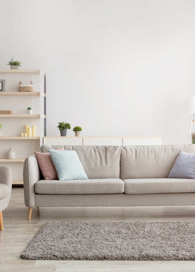 اختيار السجاد الصغير جداً، يجعل الغرفة تبدو صغيرة للغاية وغريبة المظهر