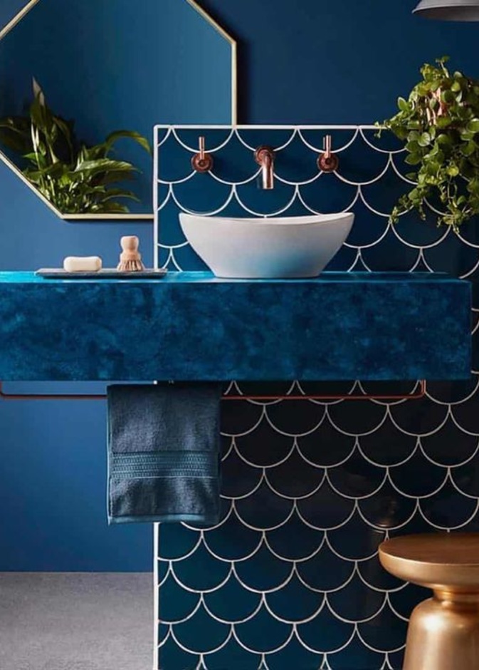 كيفية تصميم الحمامات باستخدام نظام الألوان الأحادية monochromatic: