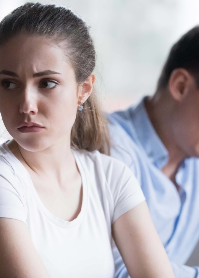 الزوج الأناني يستنزف طاقة أنثاه ويرهقها حد الشعور باليأس والاحباط 