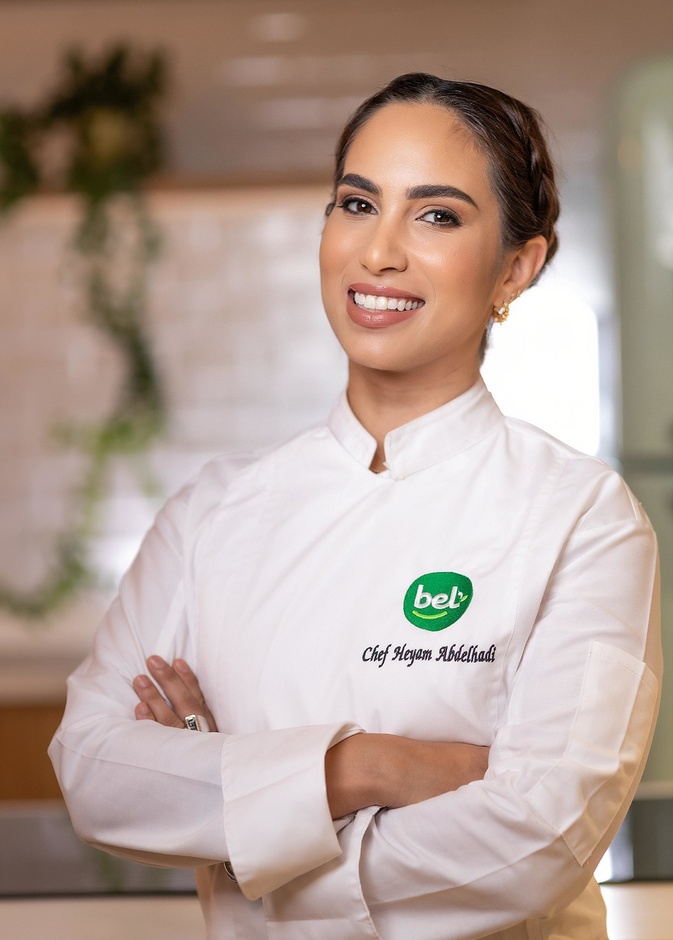 الشيف هيام عبد الهادي ل"هي: والدتي مصدرٌ رئيسي للإلهام والمرونة في رحلتي.. ولا يغفر الناس الأكل السيء