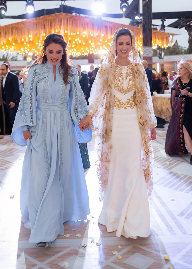 بكاء الأميرة رجوة بسبب كلمة الملكة رانيا ملكة الأردن Queen Rania of Jordan