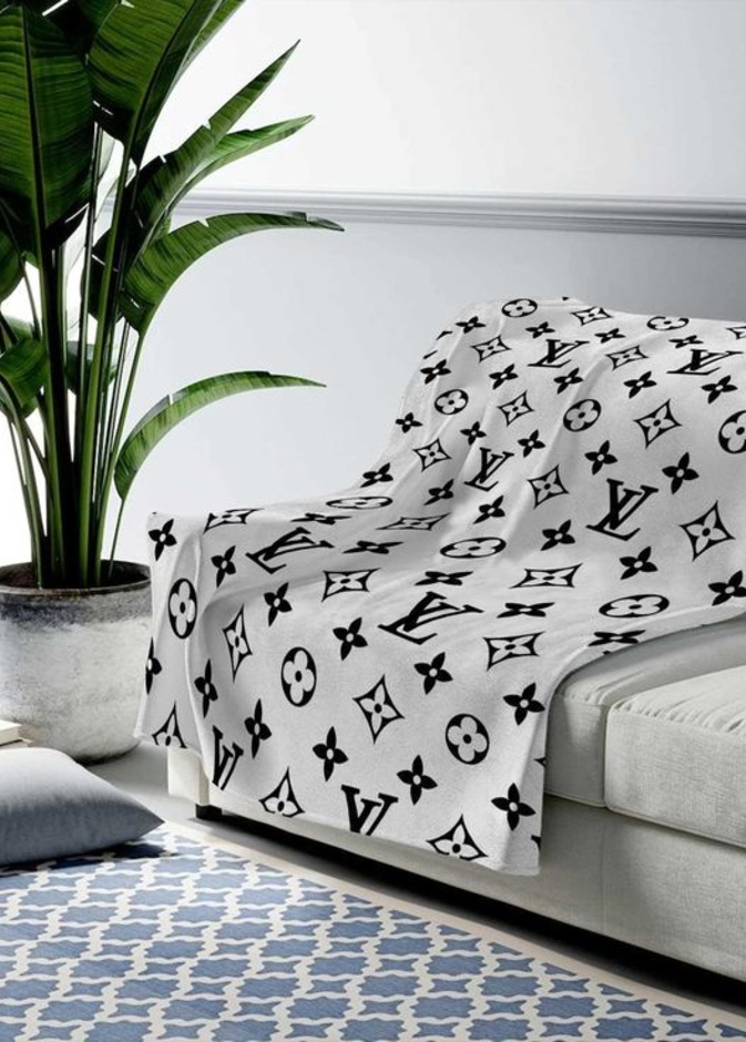 مفرش Louis Vuitton لديكورات غرف المعيشة