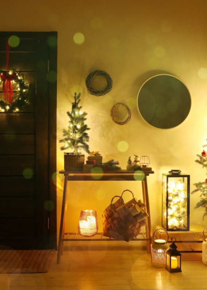 6 أفكار ملهمة لتزيين مدخل المنزل لعيد الميلاد "الكريسماس"