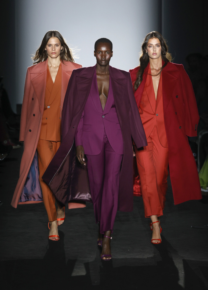 إطلالات مونوكروم من Avellaneda