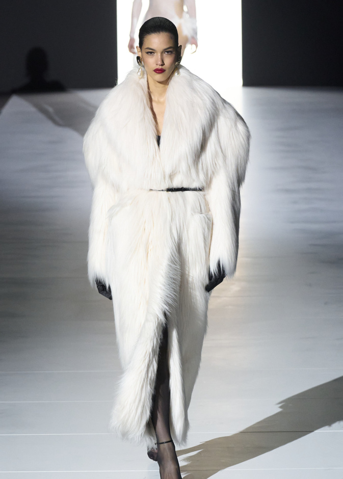 هل الأبيض هو اللون الأفضل لتنهي به العام الحالي وتستقبلي العام الجديد؟