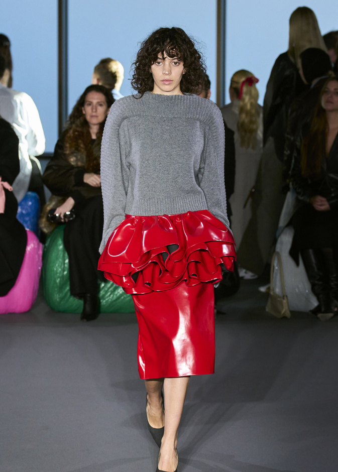 تنانير مبتكرة ستخرجك عن النمط الكلاسيكي وتدخلك عالم العصرية 