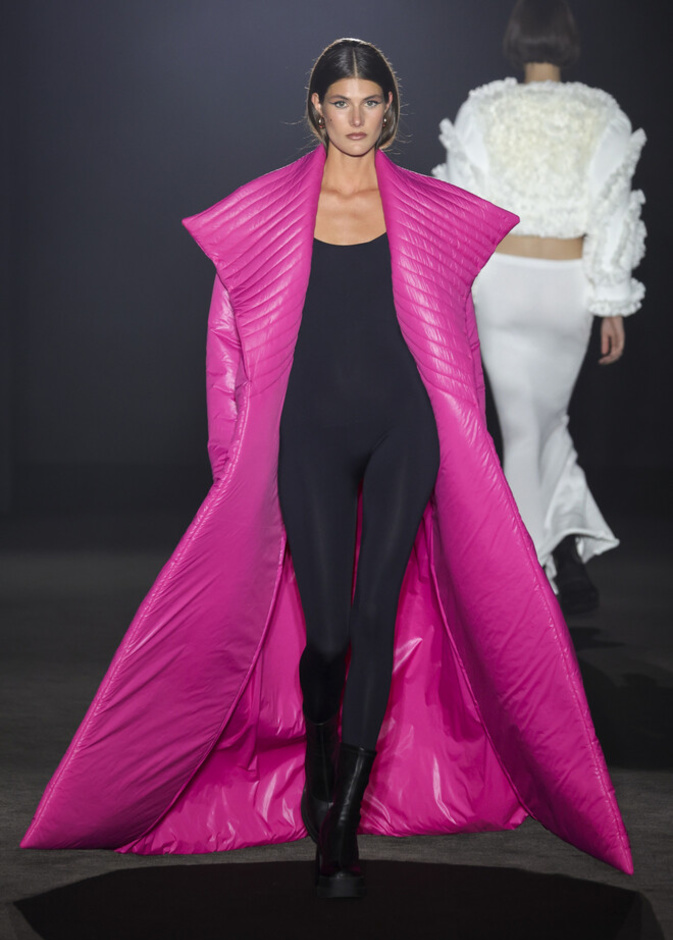 الوردي بمختلف تدرجاته نسقيه بهذا الأسلوب في موسم الشتاء