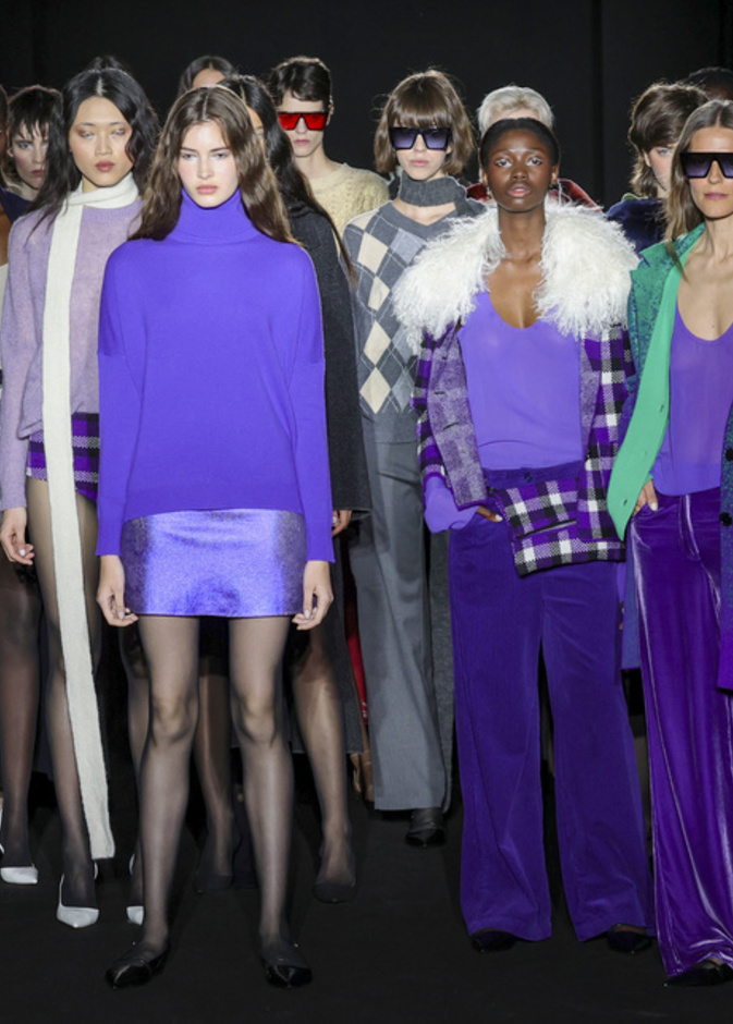 البنفسجي يتصدر اللّائحة