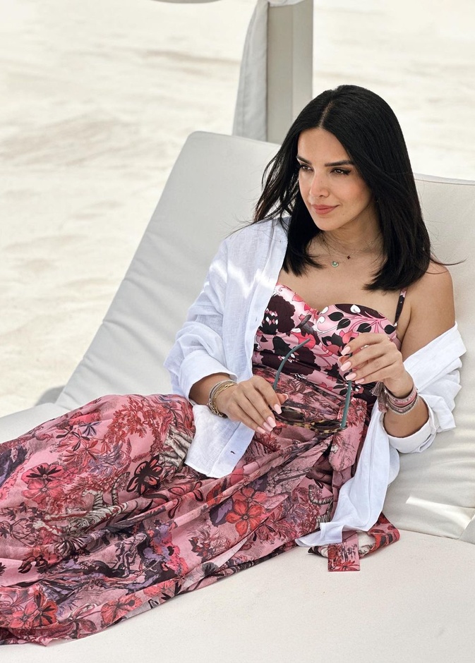  بمناسبة عيد الإتحاد إطلالات  المؤثرات الإماراتيات تعكس أناقتهن