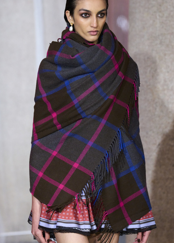 أفكار لتنسيق سكارفات شتوية للنساء