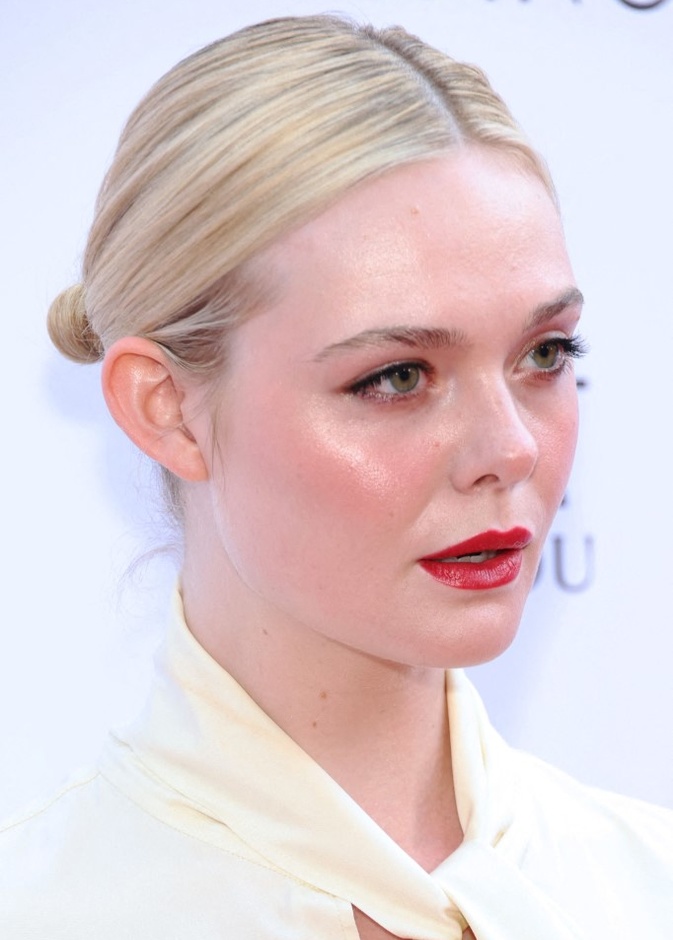 نجمات عانين من التهاب الجلد التأتبي بينهن إيل فانينغ 