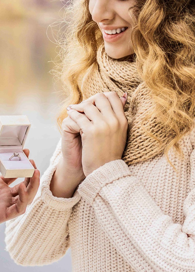 الزواج برجل أصغر منك بالعمر ليس قرارًا سهلا ويحتاج إلى تفكير عميق