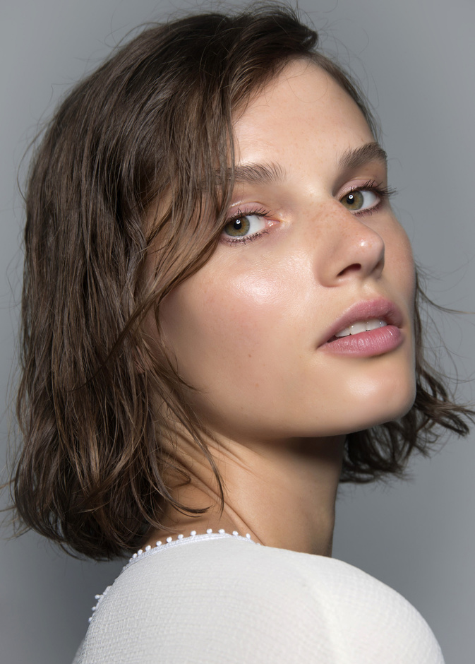 3 أسباب لظهور الشعر بكثافة بعد جلسات الليزر