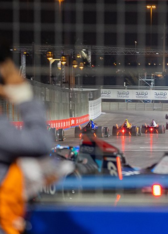 لا تفوتي فرصة الدخول لعالم رياضة المحركات في فعالية Girls on Track في الدرعية 