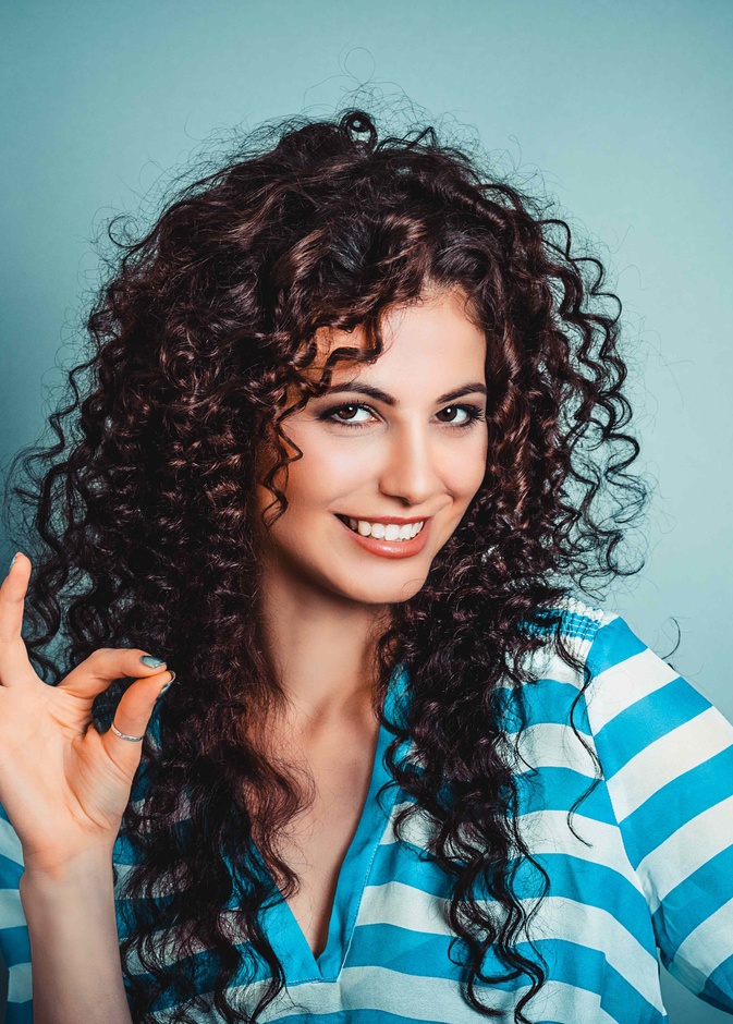 لتكوني امرأة متفائلة عليكِ بممارسة الامتنان والتفكير بموضوعي والموازنة بين واقعك والتفاؤل