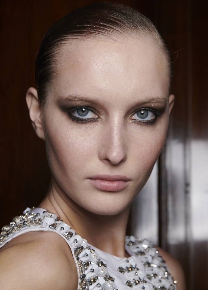 ما هي الطريقة الصحيحة للعناية بالبشرة