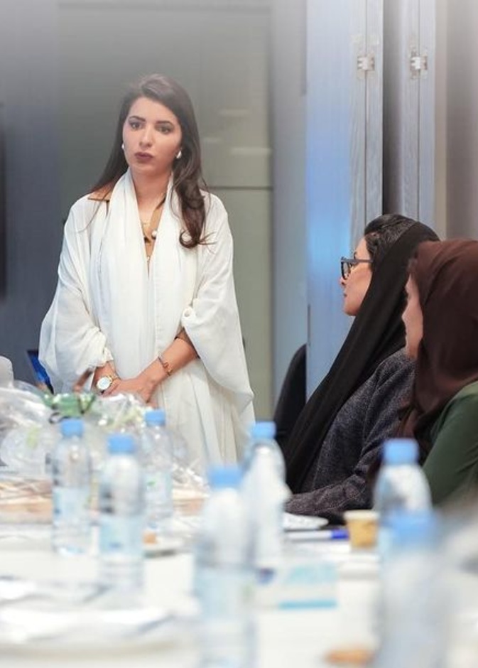 من الجلسة الحوارية الأولى للسيدات بلجنة المرأة