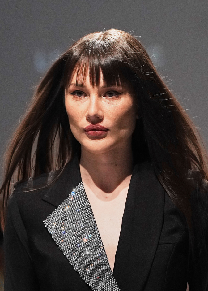 أسباب تساقط الشعر في الشتاء وأفضل الحلول لاستعادة كثافته