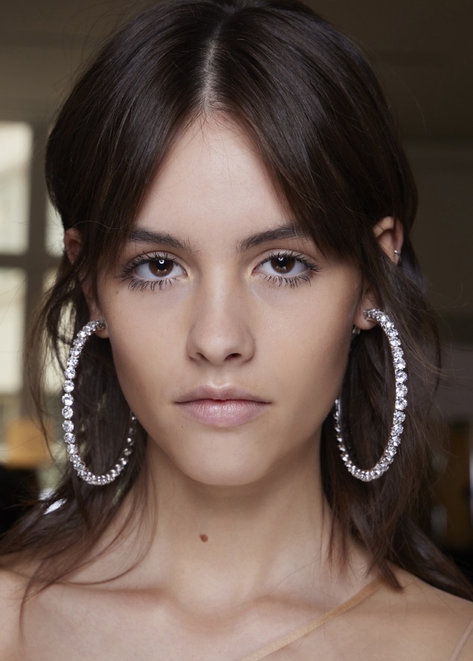 استقبلي العام بجمال جديد وقرارات تجميلية لتحفيز التغيير