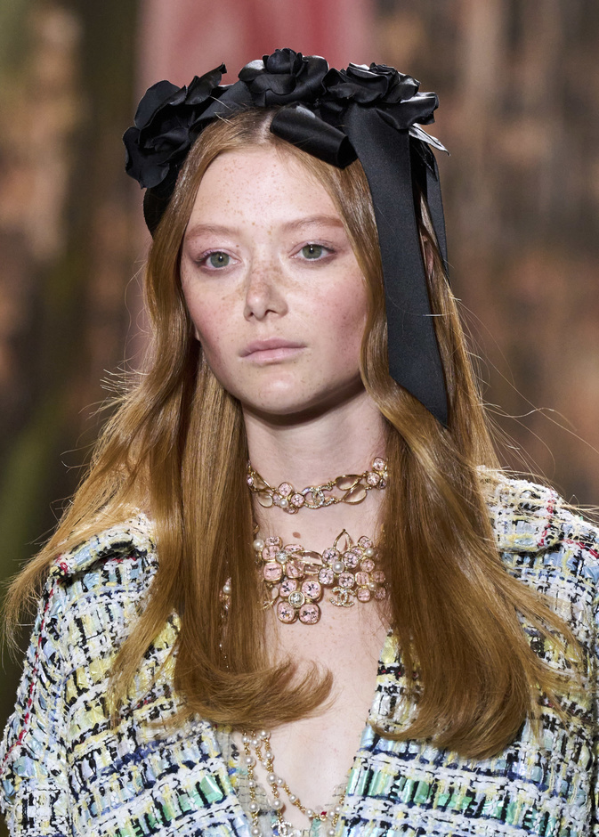 تعرفي على تحديات تمشيط الشعر بعد الصبغة