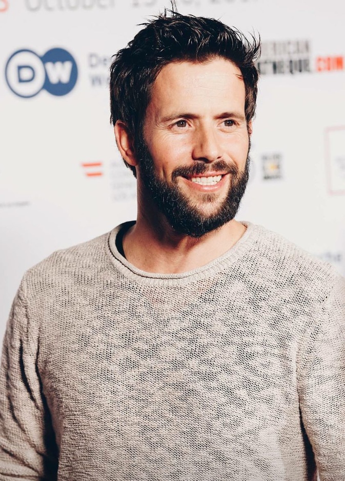 النجم كريستيان أوليفر