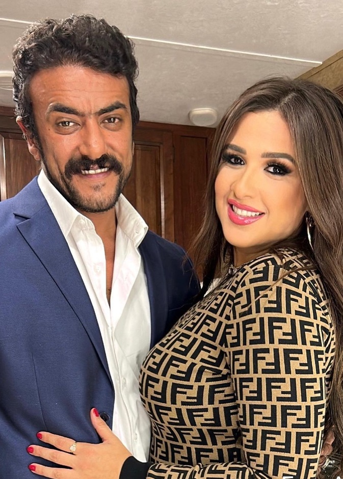 ياسمين عبد العزيز وأحمد العوضي