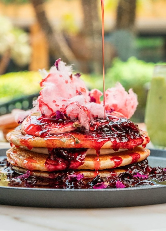 10 مطاعم مميزة للتمتع بوجبة إفطار استثنائية في الرياض