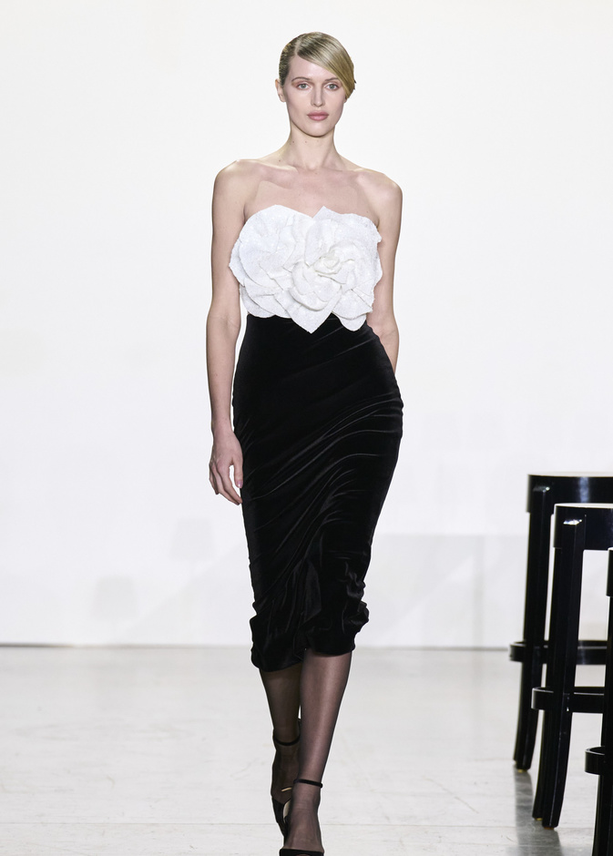 موضة التنانير المخملية خيارك الأساسي بداية عام 2024 