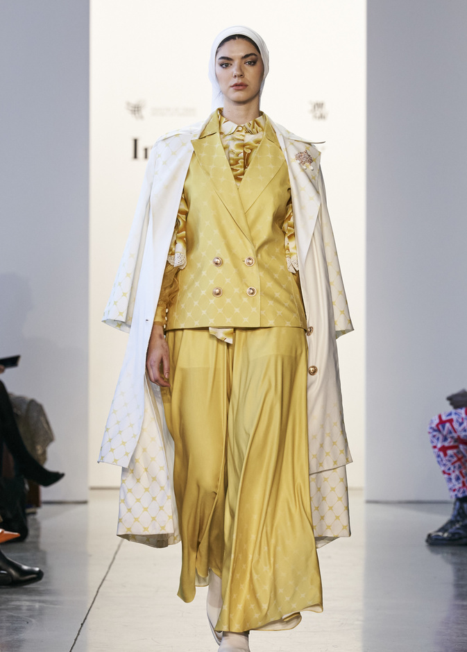 موضة الأزياء المحافظة: كيفية اختيار الأزياء وأشهر العارضات